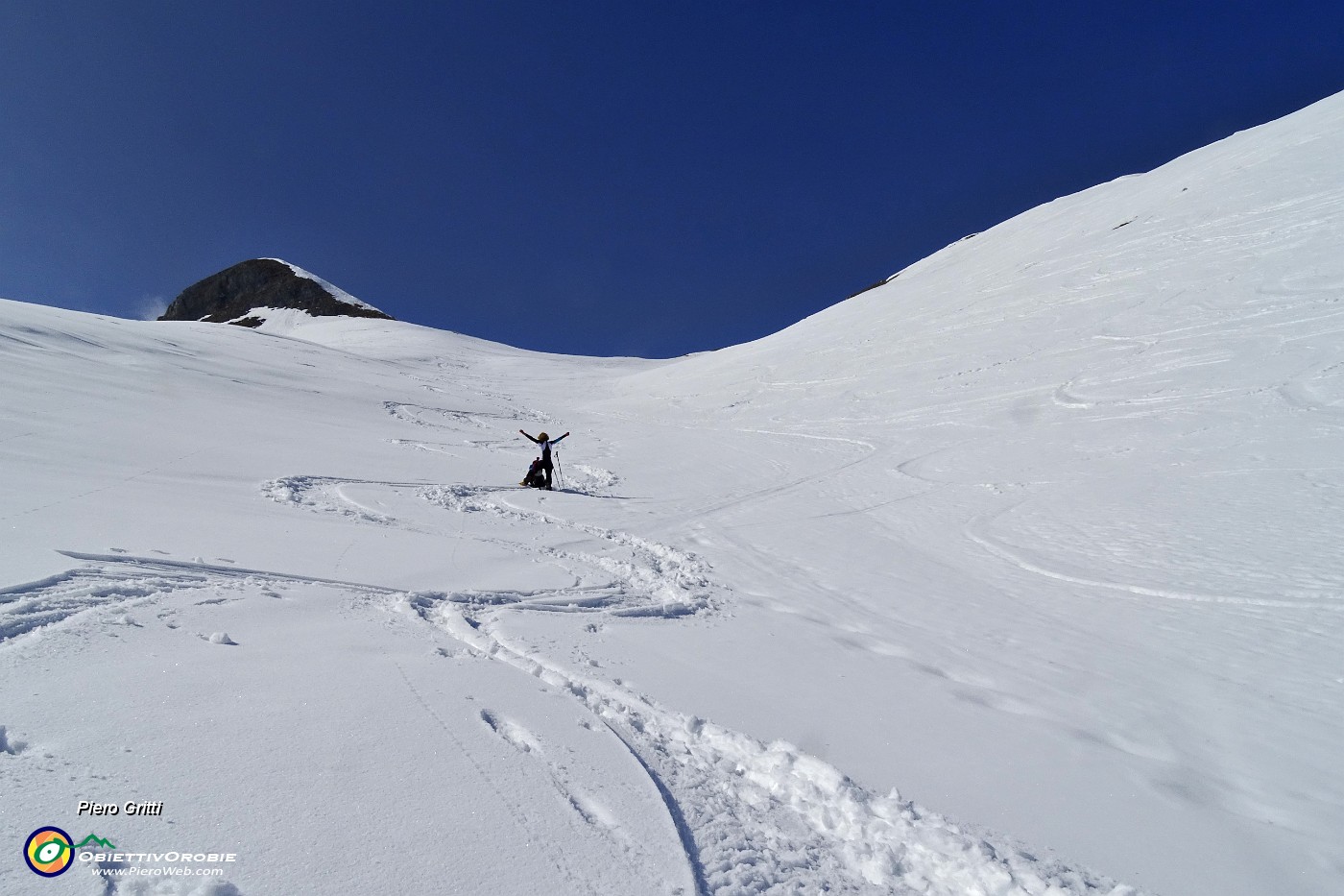 59 Ultimo strappo nel canalino del Pizzo di Petto.JPG -                                